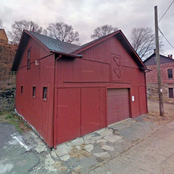 Barn, 2015 photo | Google Street View